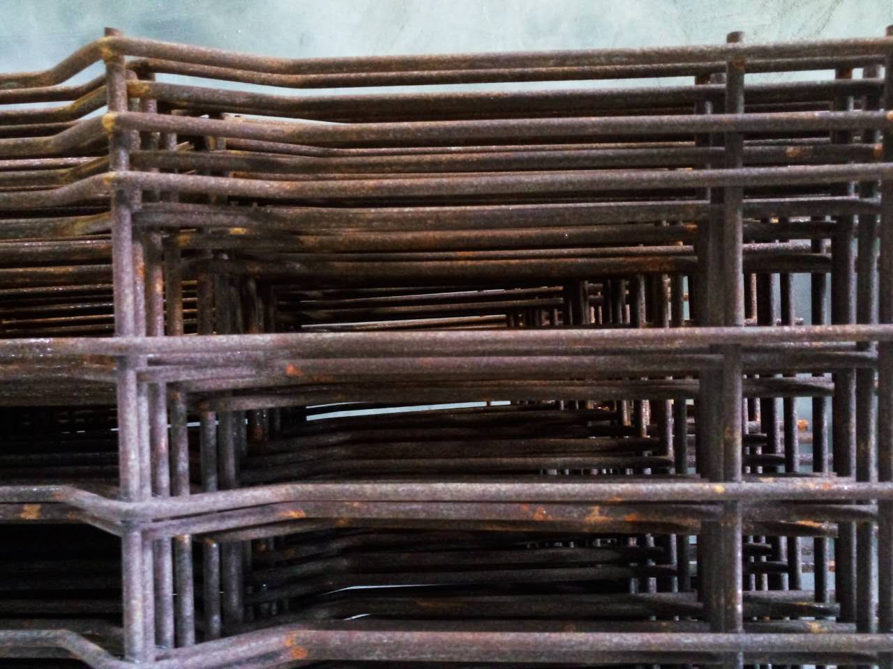 2017年發(fā)往大連的381懸鏈拋丸機安裝調(diào)試完畢